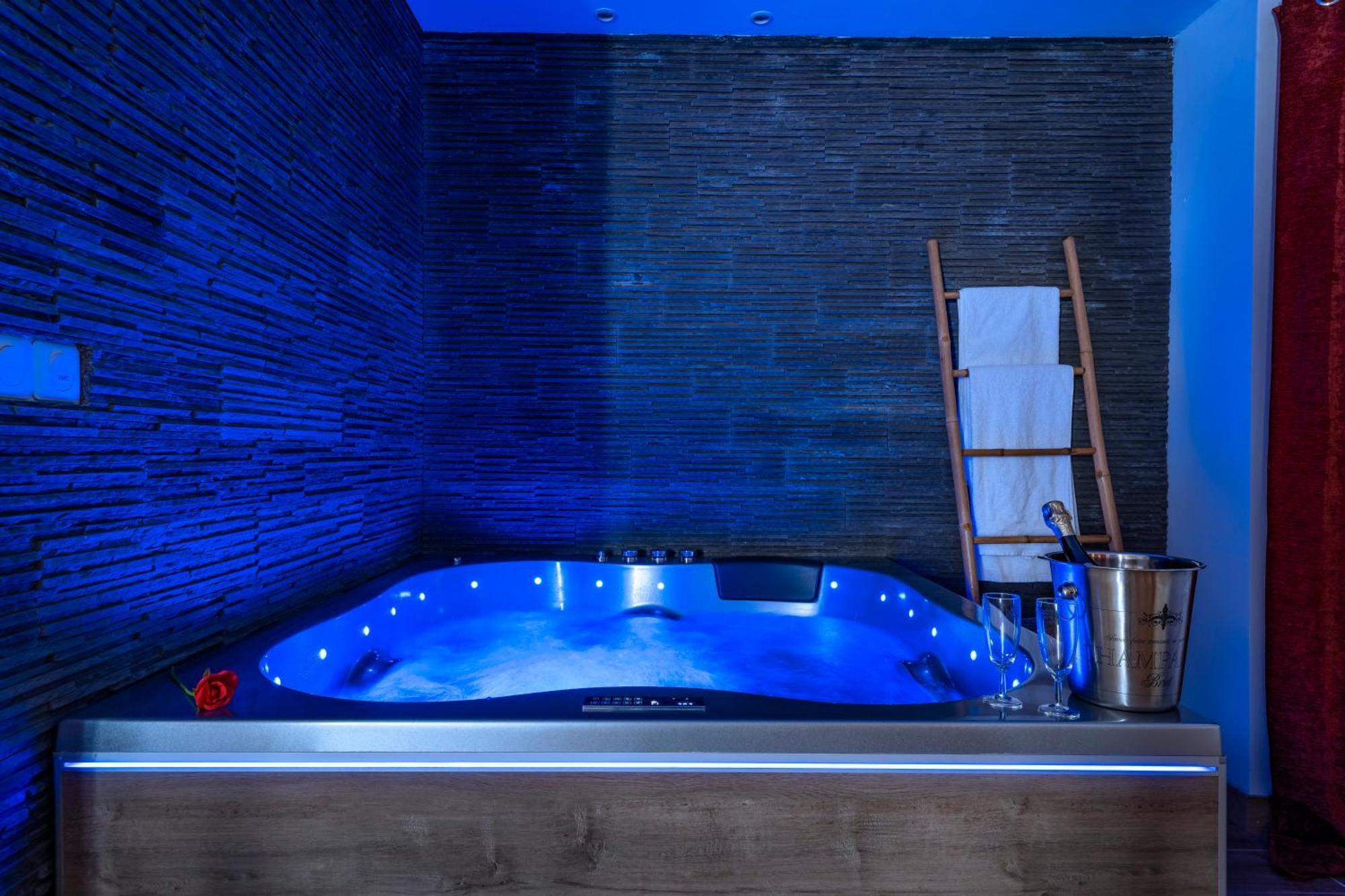 Loft Romantique - Spa Privatif - Spa Noctambulles Hyères Kültér fotó